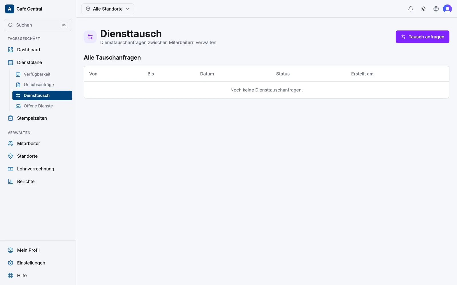 Die Seite „Diensttausch“ mit ausstehenden Anfragen, Status-Abzeichen und dem Button „Tausch anfragen“