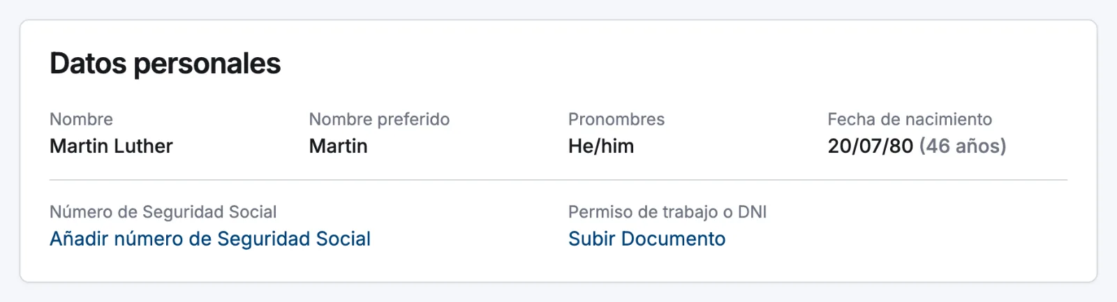 La tarjeta Datos personales en la pestaña Personal de un empleado, con el nombre, el nombre preferido, los pronombres, la fecha de nacimiento, el Número de Seguridad Social y el Permiso de trabajo o DNI